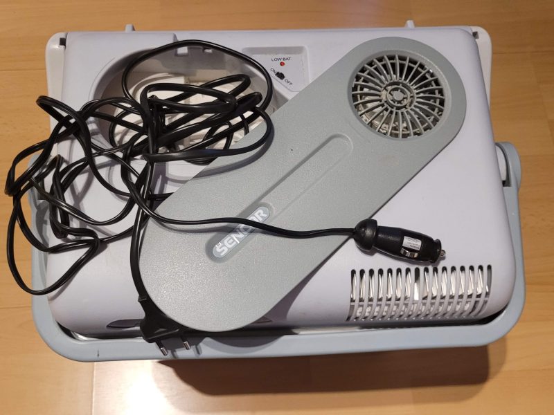 Hűtőláda 20L Sencor (12V/230V tápcsatlakozós)