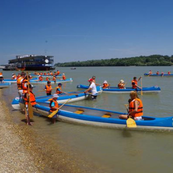 7–8 fős túrakenu (Tc7/8)