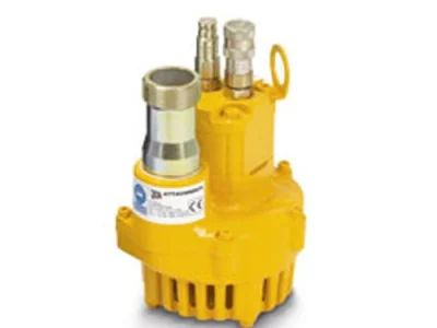 JCB hidraulikus zagyszivattyú – 700 l/perc bérlés – Alsóörs