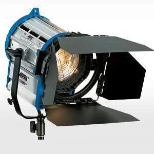 ARRI like 3x1000W Fresnel kit bérlés Budapesten