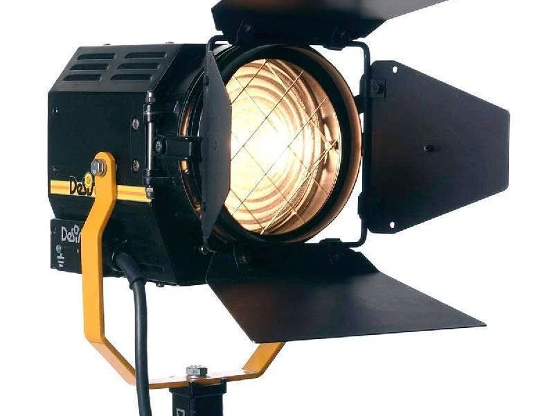 Tungsten DeSisti Magis 3x650W Fresnel kit kölcsönzés Budapesten
