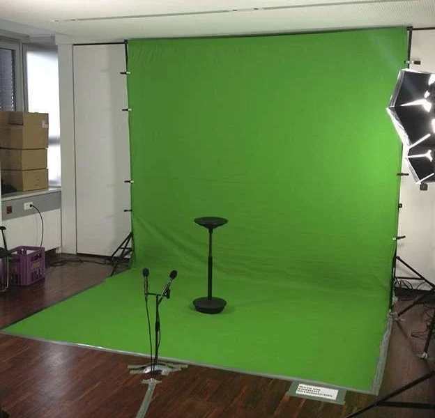 Háttér 2.72 X 11M CHROMAGREEN Papír, háttértartóval – bérelhető Budapesten