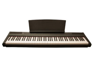 Yamaha P-105B + állvány + sustain kapcsoló + kottatartó kölcsönzés