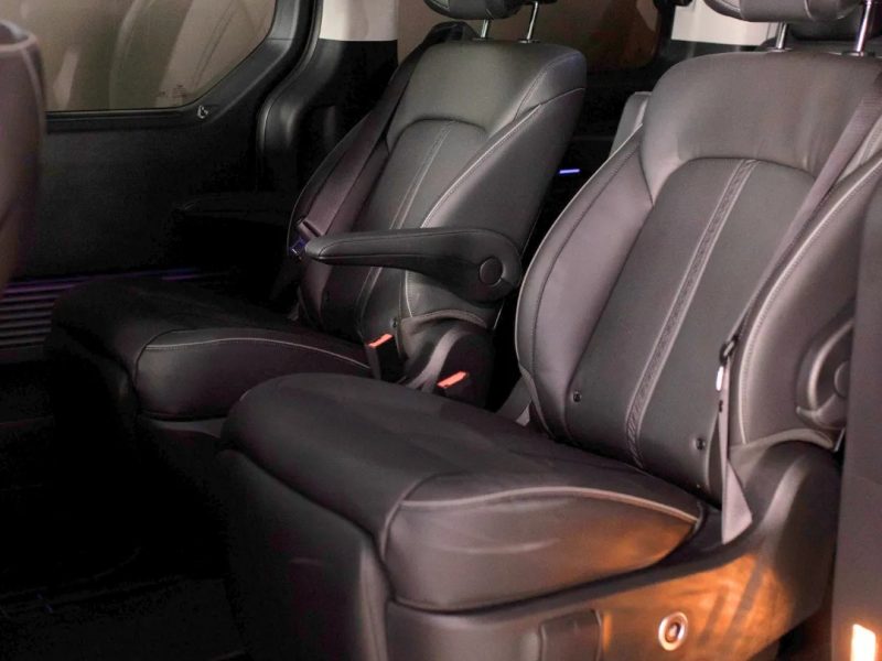 Hyundai Staria Luxury kisbusz bérlés