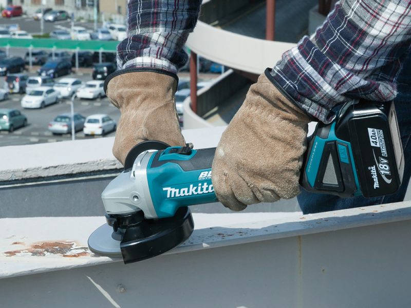 Makita DGA504RTJ akkumulátoros sarokcsiszoló bérlés