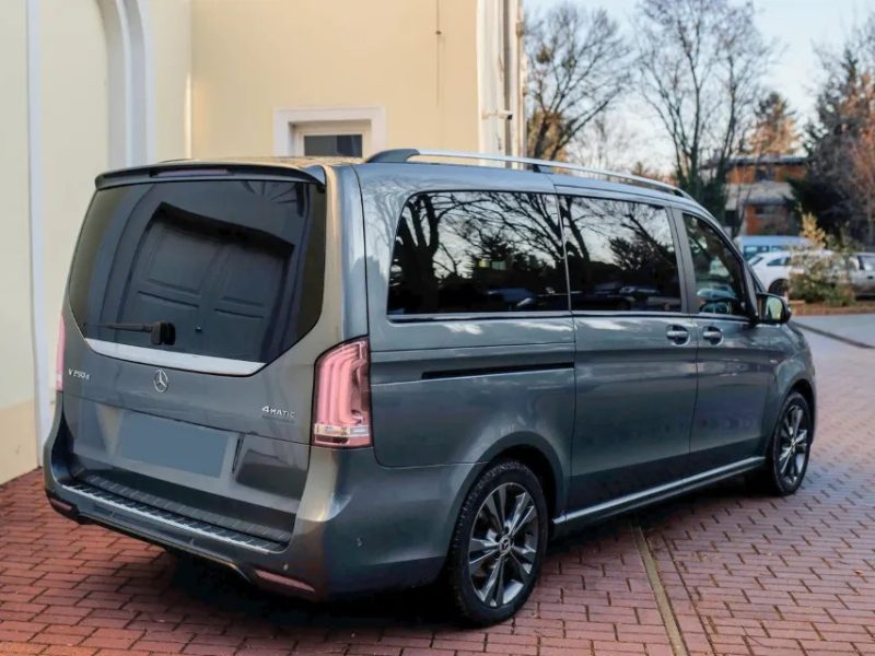 Mercedes-Benz V-osztály Exclusive L 4x4 kisbusz bérlés