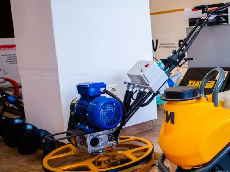 Jeonil JMT-24E elektromos betonsimító bérlése Debrecenben