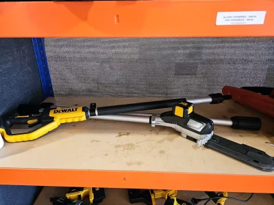 DeWalt DCMPS567N akkus magassági ágvágó bérlése Debrecenben