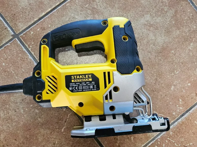 Stanley Fatmax dekopírfűrész kölcsönzése Debrecenben