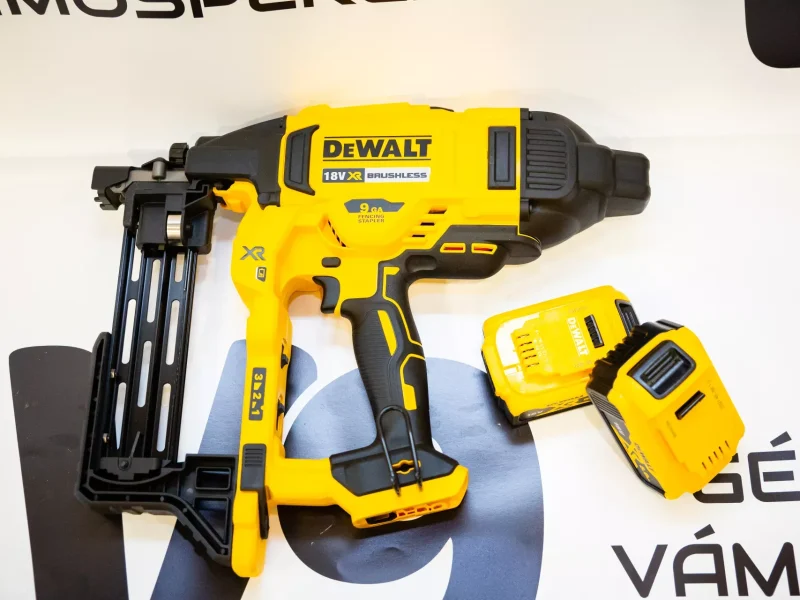 DeWalt DCFS950P2 akkus szegbelövő bérlése Debrecenben