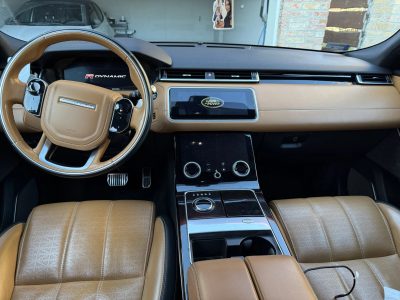 Range Rover Velar P300 Autobiography személyautó bérlés