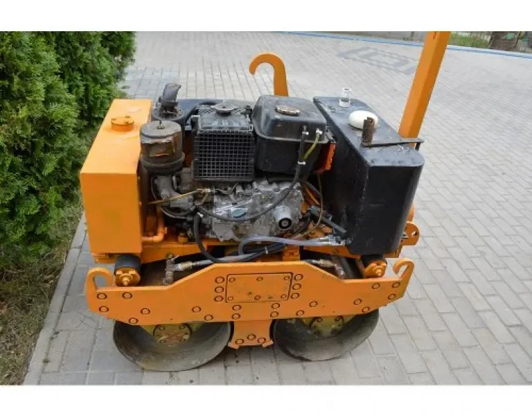 Vibrohenger (diesel, 700kg) – Győr bérlés