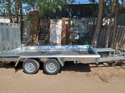 Autószállító trailer 5.5m ferde 3.5t bérlés kölcsönzés Budapest