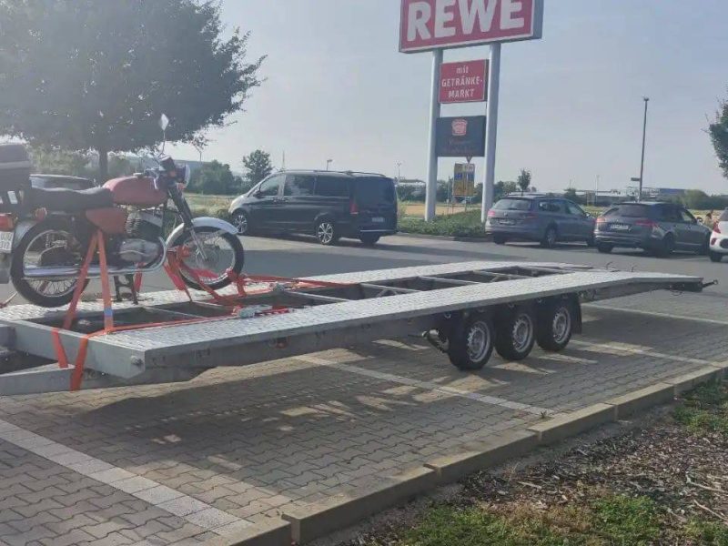 Autószállító trailer 8.5m ferde 3.5t bérlés kölcsönzés Budapest