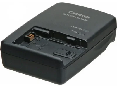 Canon CG-800 akkumulátortöltő – bérelhető Budapesten