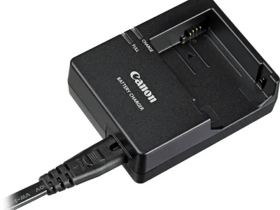 Canon LC-E8E akkumulátortöltő – bérelhető Budapesten