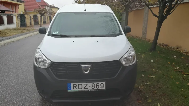 Dacia Dokker RDZ-869 bérbe vehető Budapesten