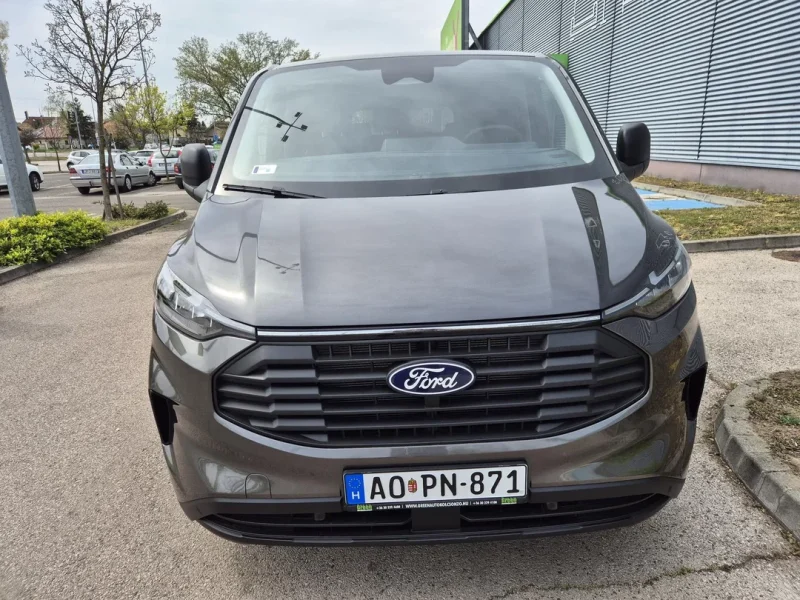 Ford Custom 2026 AOPN-871 kölcsönözhető Budapesten