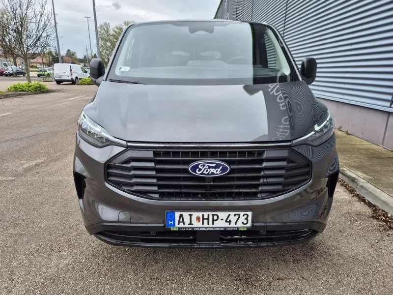 Ford Custom AIHP-473 bérelhető Budapesten