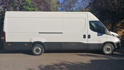 Iveco Daily PZT-562 kölcsönzés Budapesten