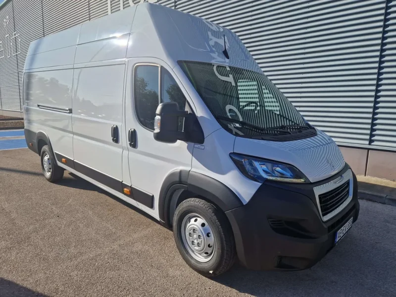 Peugeot Boxer L4H3 AEEV-558 kölcsönözhető Budapesten
