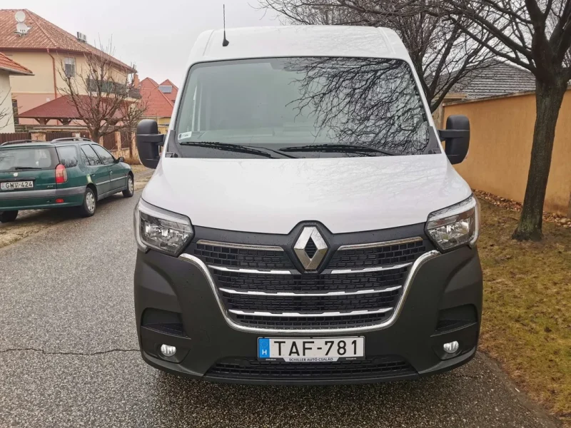Renault Master AIBQ-231 kölcsönzés Budapesten