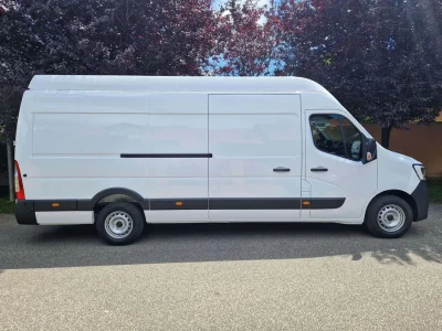 Renault Master Furgon THN-137 bérlés Budapesten