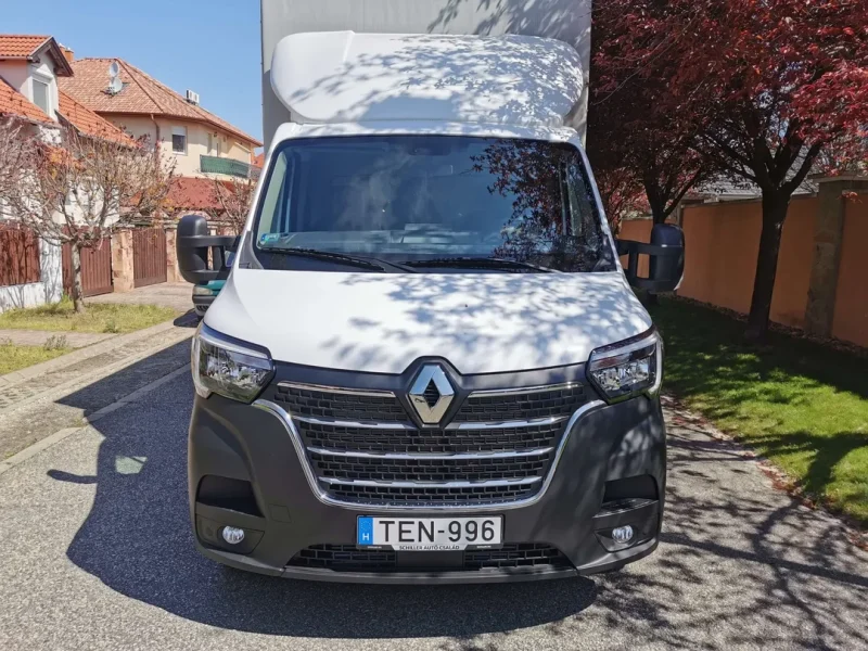 Renault Master Ponyvás TEN-996 bérelhető Budapesten