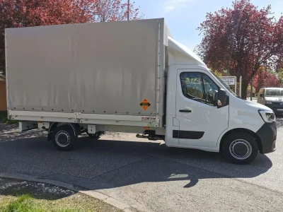 Renault Master Ponyvás TEN-996 bérelhető Budapesten