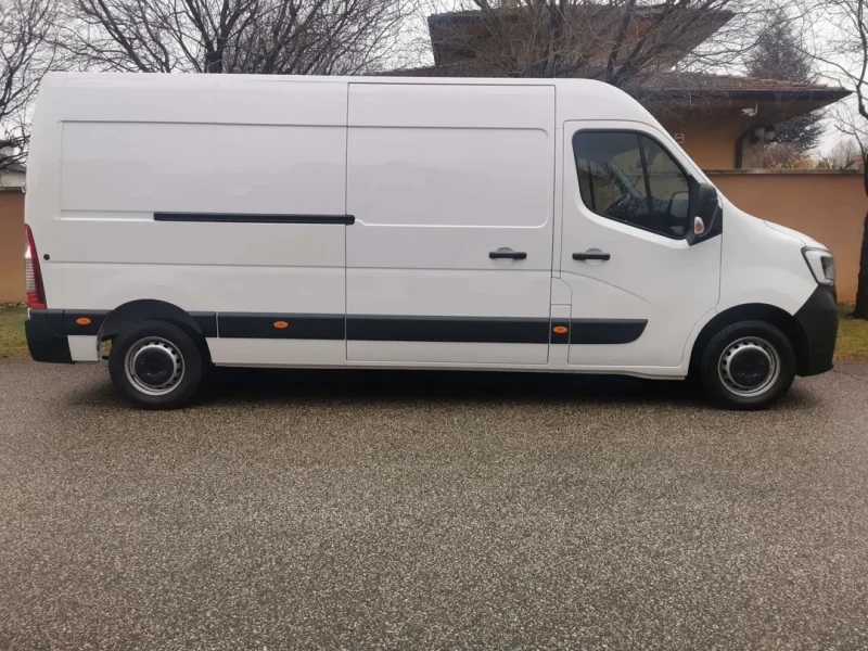 Renault Master SZT-859 bérelhető Budapesten