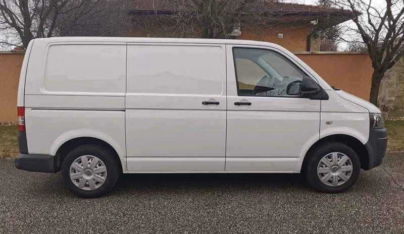VW Transporter T5 RYE-197 bérlés Budapesten