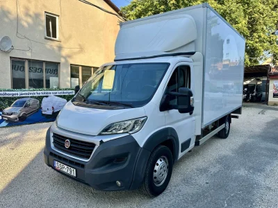 Emelőhátfalas Fiat Ducato bérlés – 2,31 m magas raktér