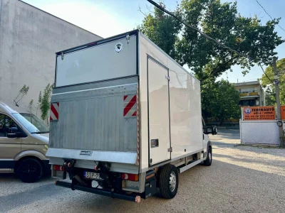 Emelőhátfalas Fiat Ducato bérlés – 2,31 m magas raktér