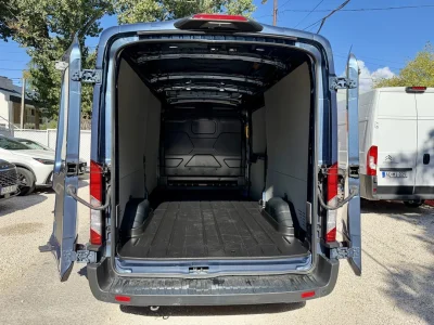 Ford e-Transit L3H2 elektromos furgon bérlés Budapesten