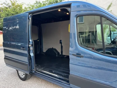 Ford Transit 10 m³ furgon bérlés Budapesten