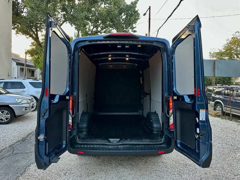 Ford Transit 10 m³ furgon bérlés Budapesten