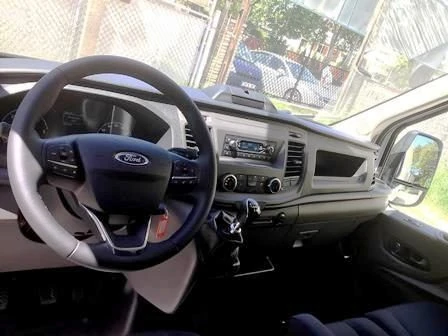 Ford Transit 10 m³ furgon bérlés Budapesten