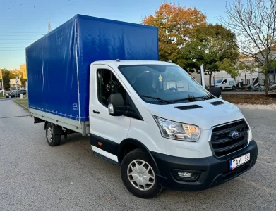 Platós-ponyvás Ford Transit bérlés vonóhoroggal Budapesten