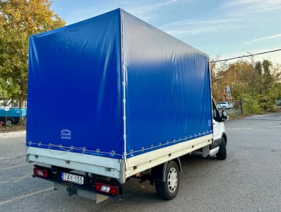 Platós-ponyvás Ford Transit bérlés vonóhoroggal Budapesten