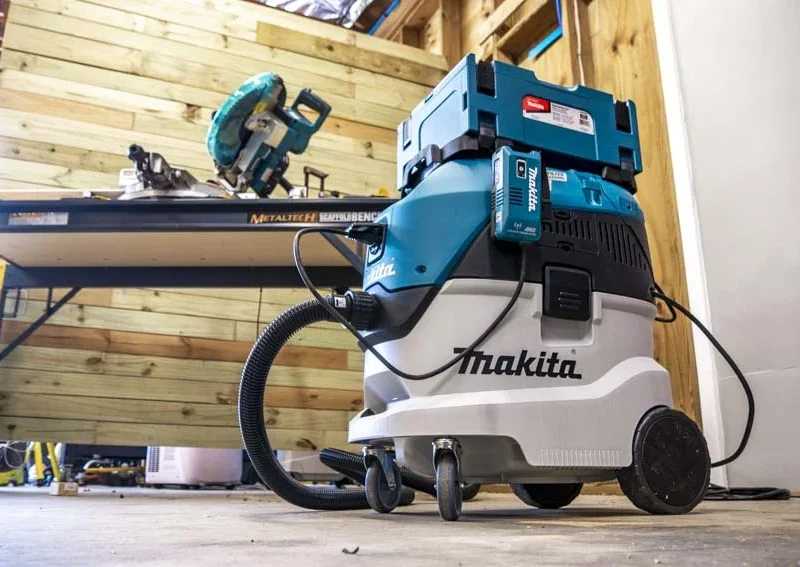 IPARI PORSZÍVÓ MAKITA VC4210L – bérelhető Alsónémediben