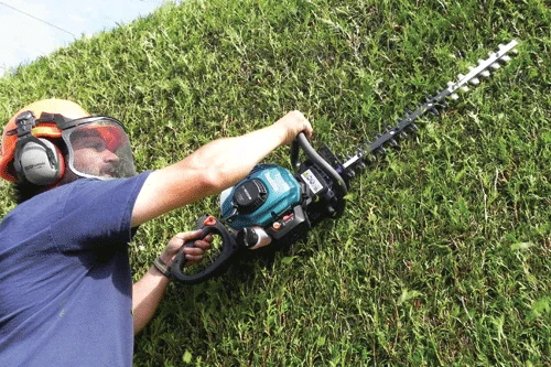 MAKITA EH7500W BENZINMOTOROS SÖVÉNYVÁGÓ – kölcsönzés Alsónémediben