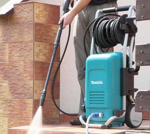 MAKITA HW151 PROFI MAGASNYOMÁSÚ MOSÓ 150 BAR – bérelhető Alsónémediben