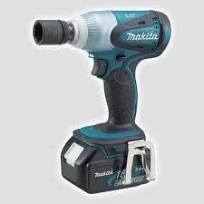 Makita BTW251 ütvecsavarozó 1/2", 230 Nm – bérlés Alsónémediben